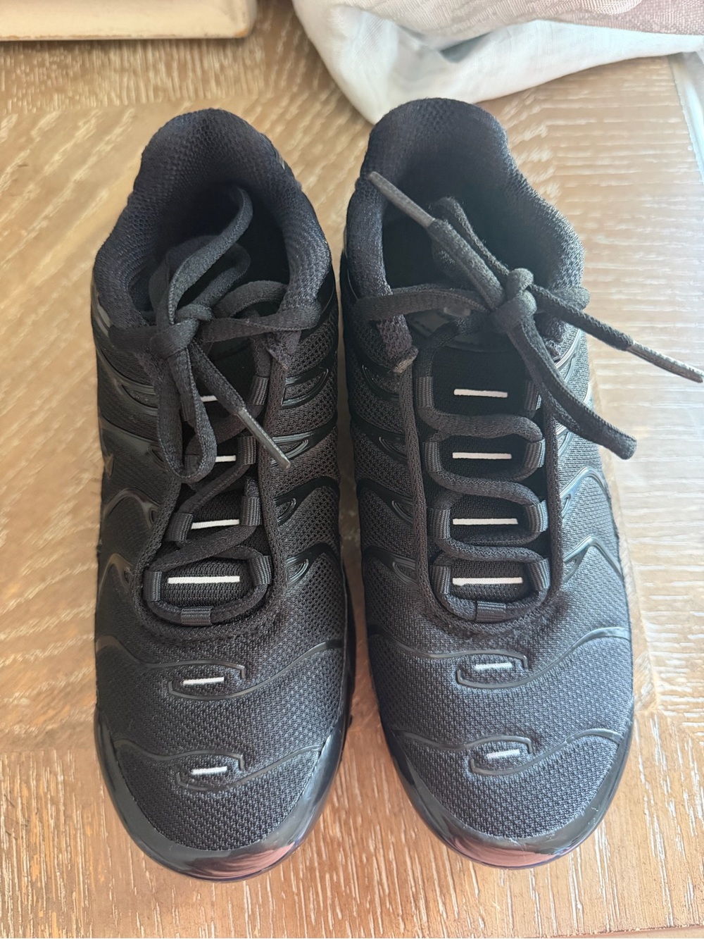 Nike Men's Black Athletic Sneakers - Breathable Lace-Up Trainers